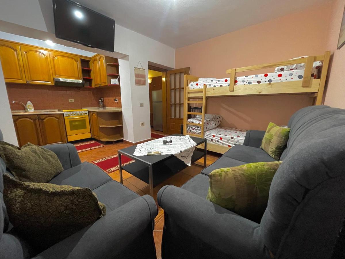 Main Square Tirana Apartment Esterno foto